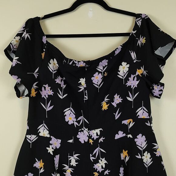 Lane Bryant Lena Flutter Sleeve Black Floral Jumpsuit NWT Size 16 - Picture 11 of 12